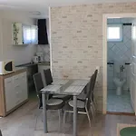 Szanto شقة