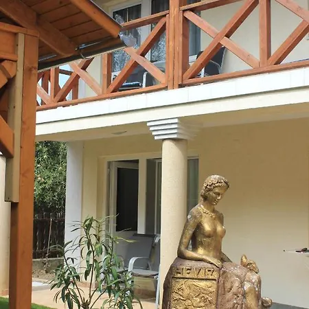 Szanto Apartment